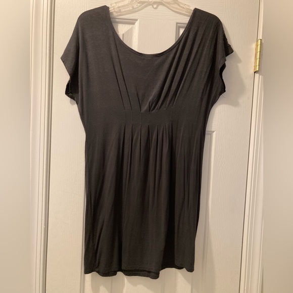 Super soft black short sleeve dress or longer top in size small - Picture 2 of 3